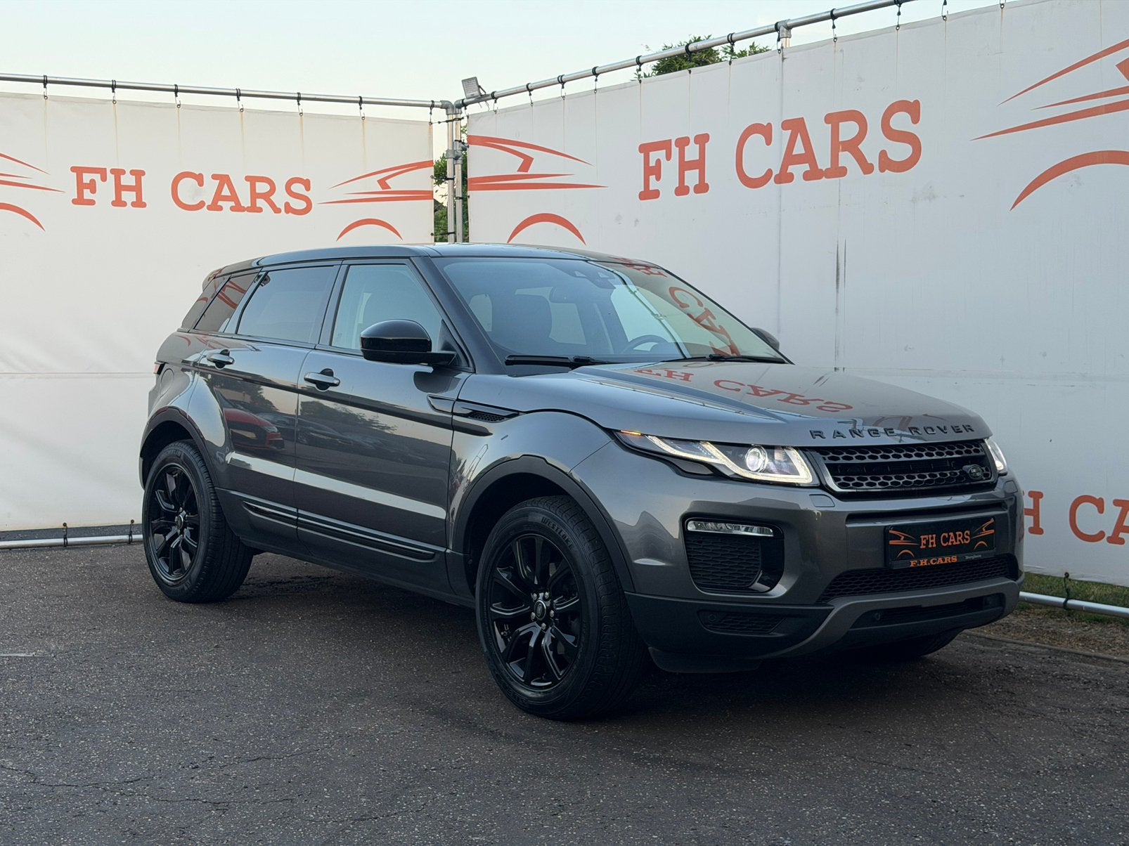 RANGE ROVER EVOQUE 2.0 TD4 *2019*FULL LED*PANO*BLACK-LINE*, Autos, Land Rover, Cuir, Argent ou Gris, Achat, Euro 6