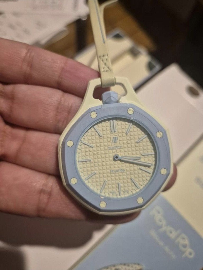 Swatch x Audemars Piguet Royal Pop, Bijoux, Sacs & Beauté, Neuf, Swatch, Enlèvement, Autres matériaux