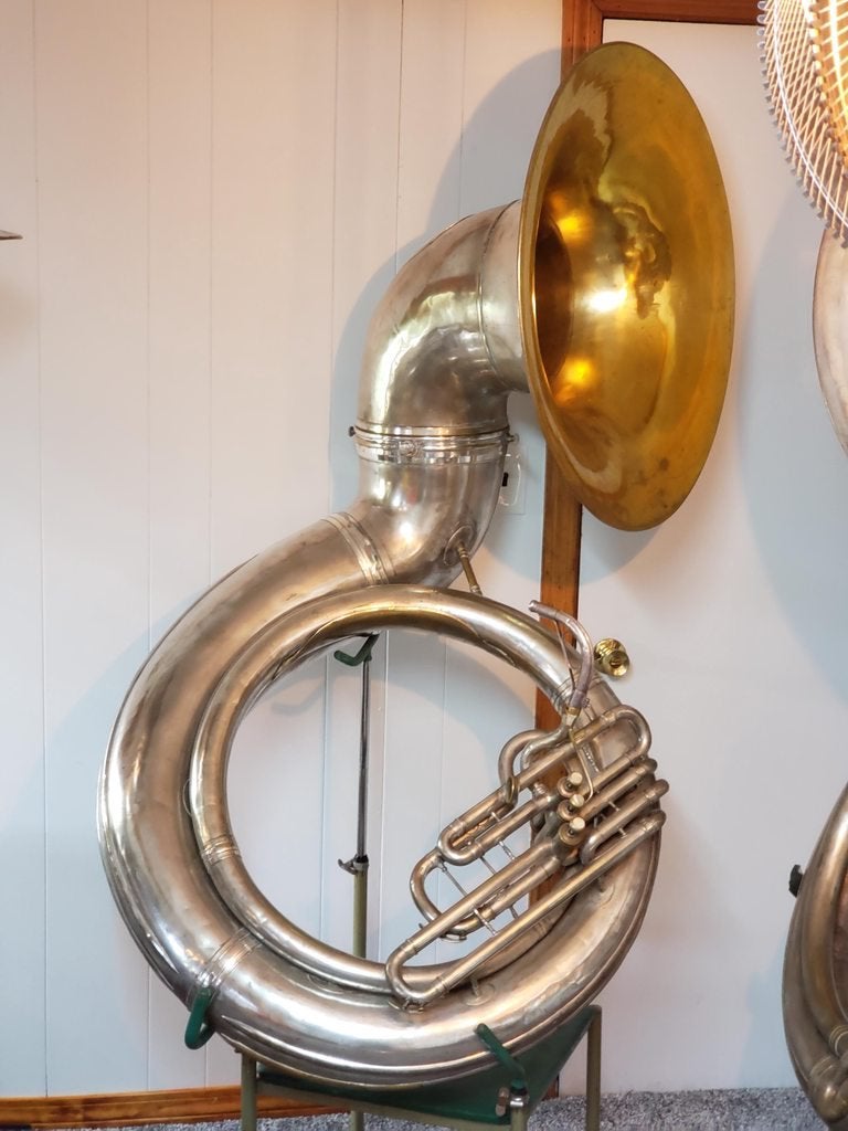 Recherché : Tuba sousaphone Jumbo Conn 46K/48K, Musique & Instruments, Instruments à vent | Tubas, Utilisé, Tuba en si bémol, Enlèvement