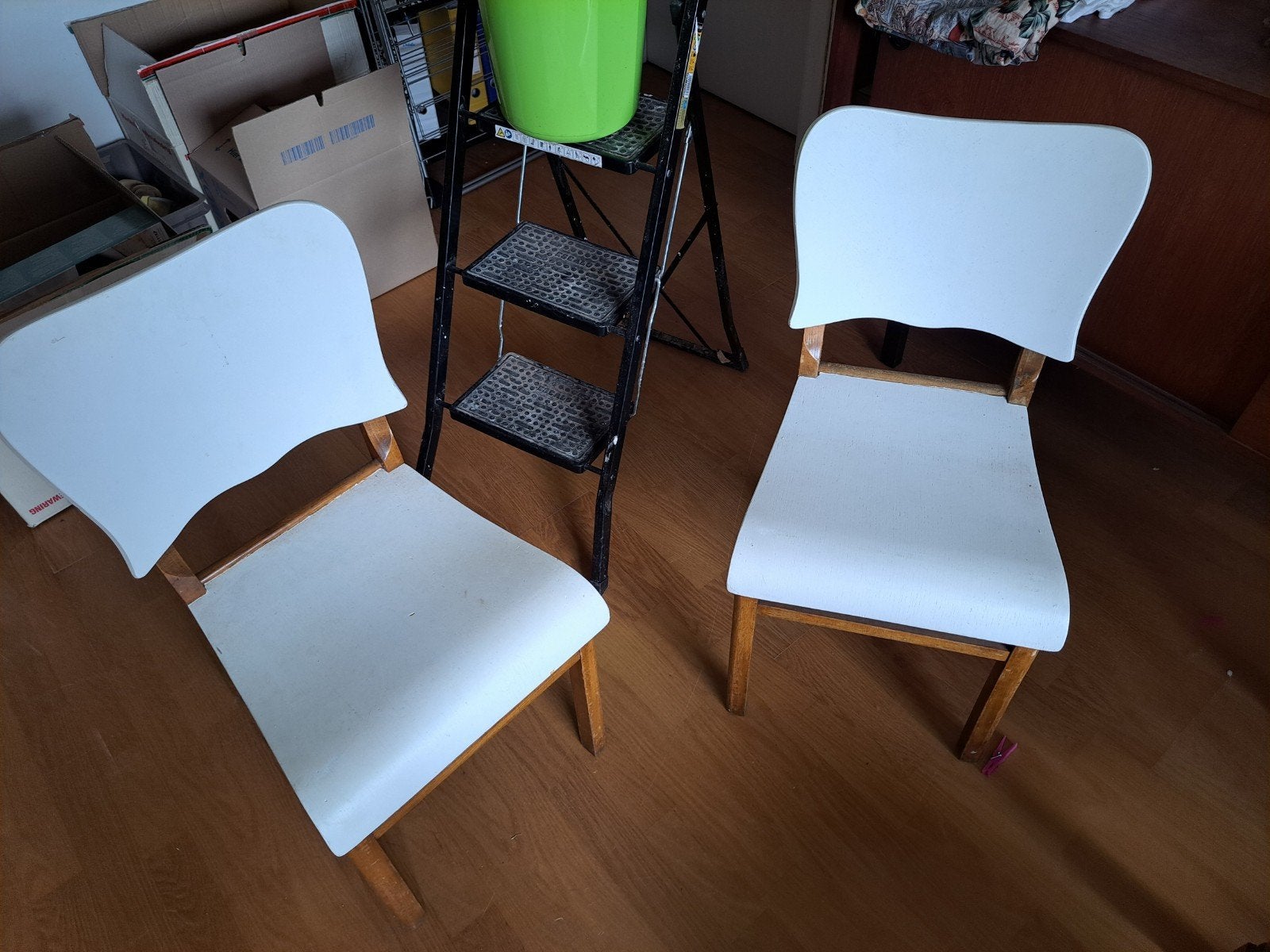 2 houten stoelen, Huis en Inrichting, Ophalen