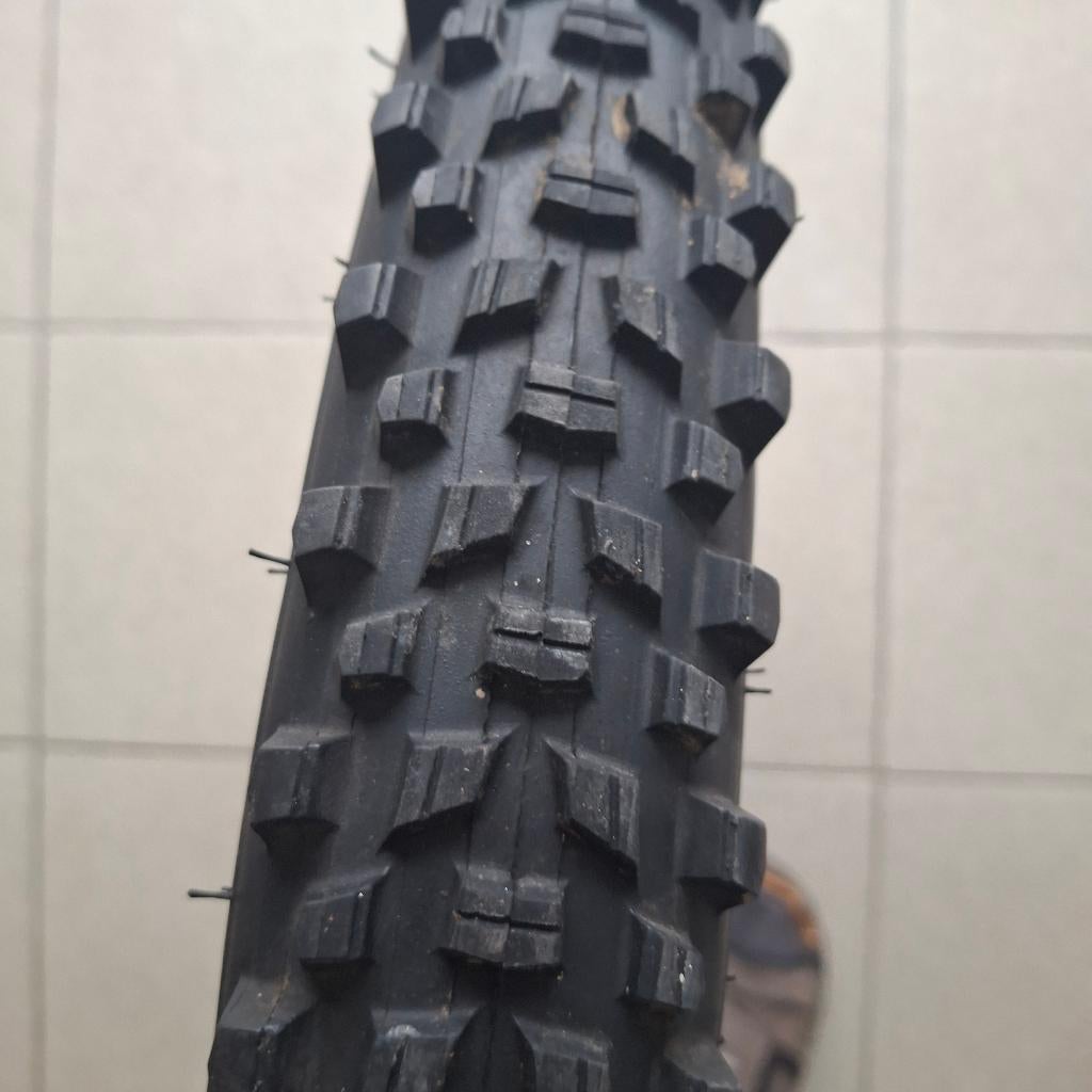 Nieuwe mtb band 27.5  x 2.10 ongebruikt, Fietsen en Brommers, Ophalen of Verzenden, Nieuw, Band