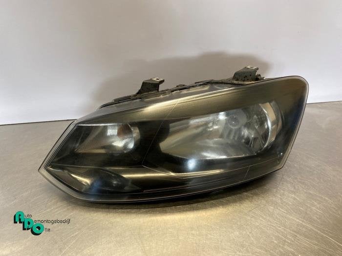 Phare gauche d'un Volkswagen Polo (Polo 09-), Volkswagen, -, 3 mois de garantie, Utilisé
