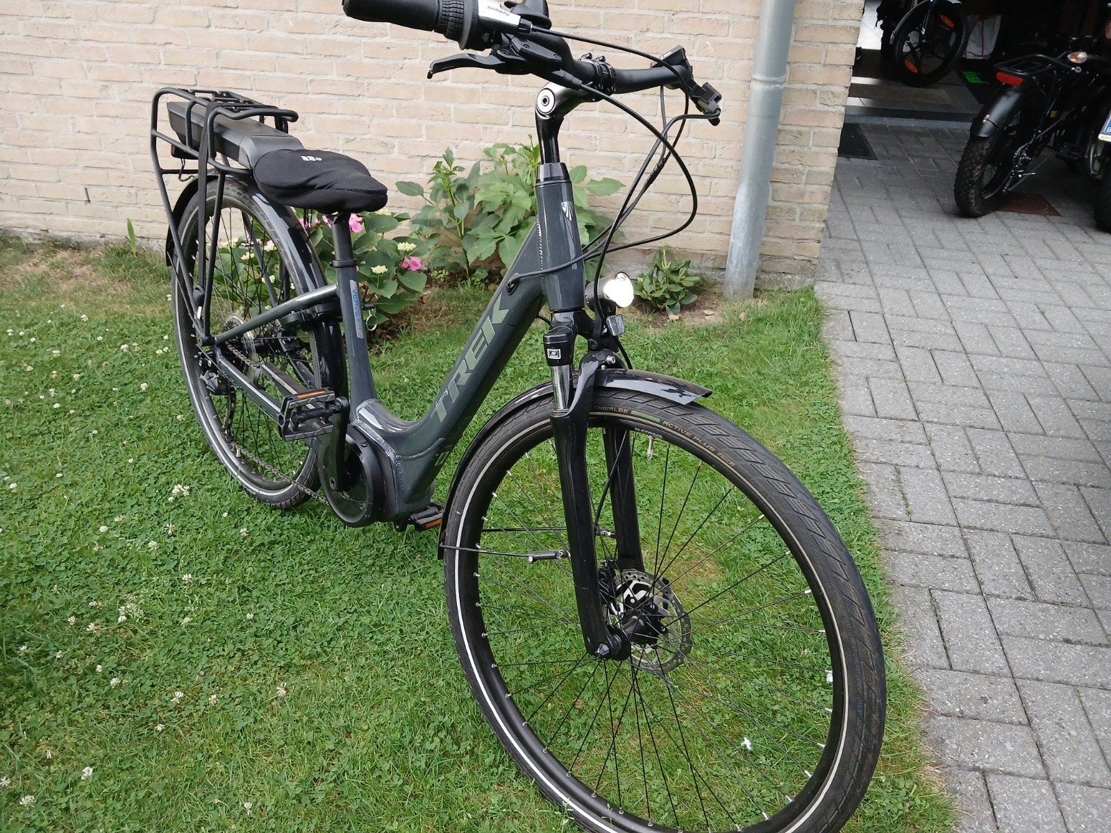 Electrische damesfiets, Ophalen