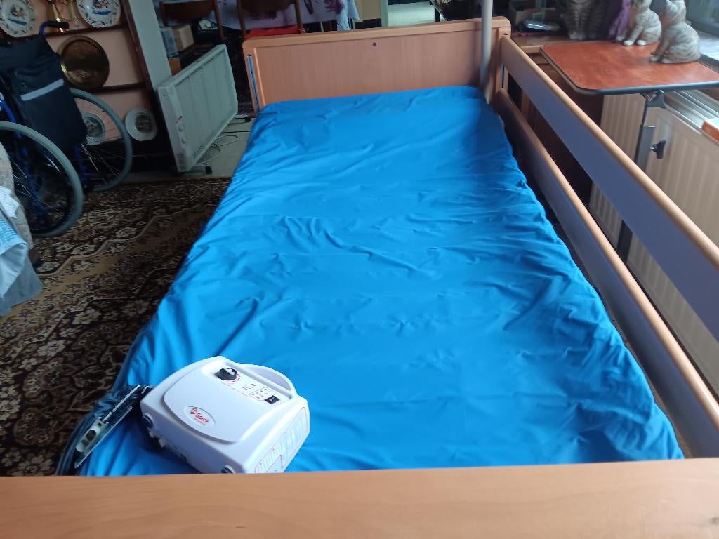 Ziekenhuisbed, Diversen, Ophalen of Verzenden, Zo goed als nieuw