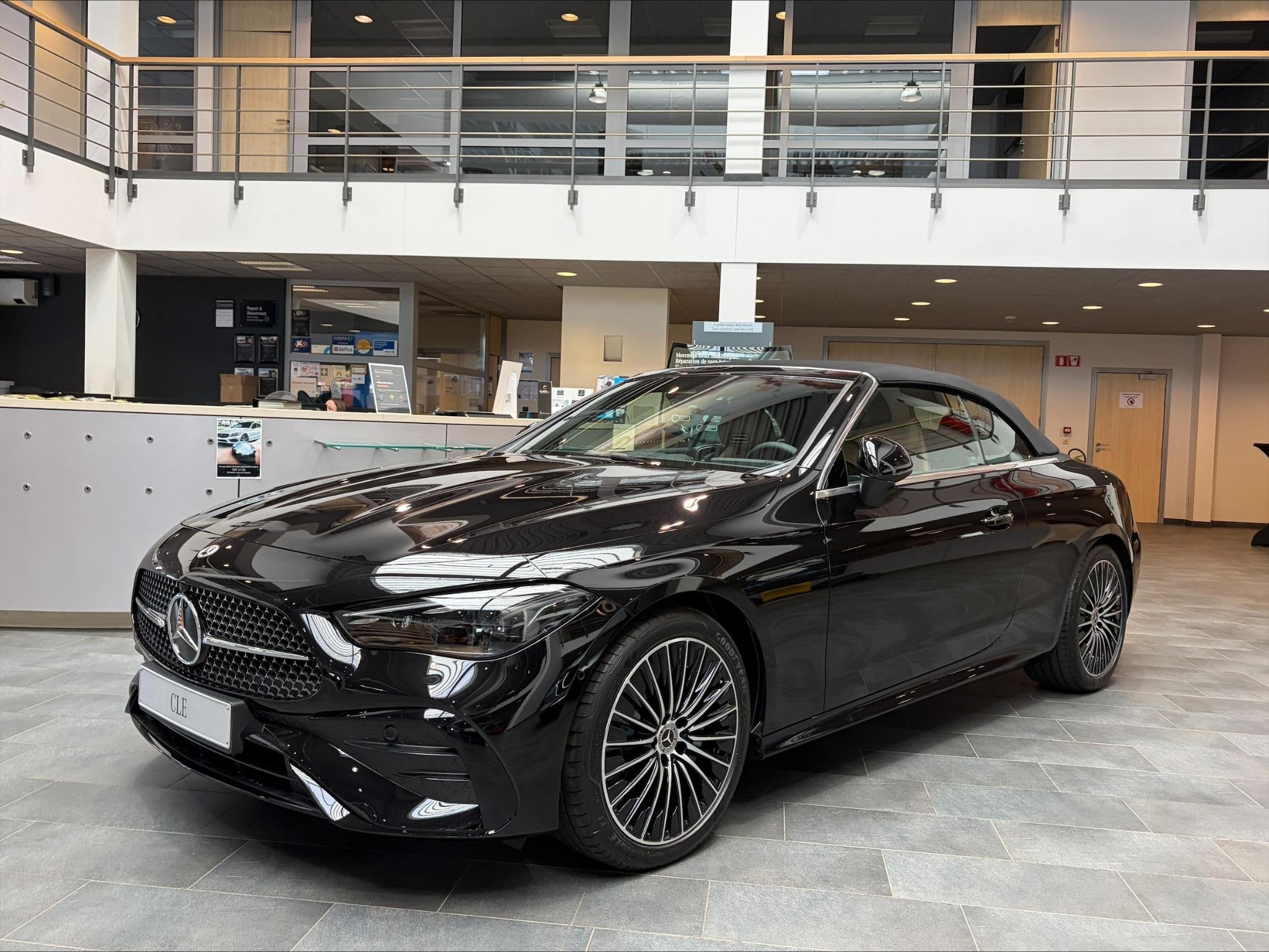 Mercedes-Benz CLE Cabriolet CLE 200 Cabriolet AMG Line Nieuw, Auto's, Mercedes-Benz, Automaat, 4 zetels, 1800 kg, Automatische klimaatregeling