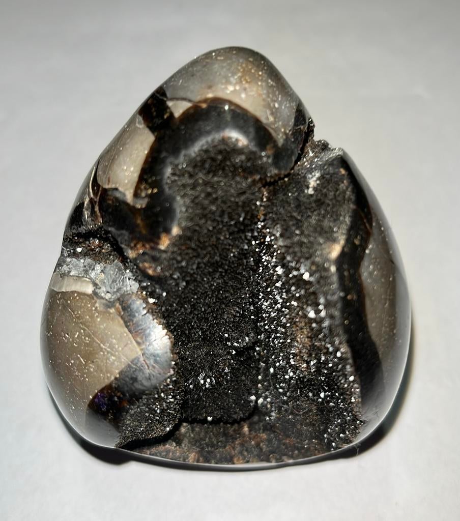 Draken ei(gepolijste septarie-concretie)446gram -89mm x 68mm, Enlèvement ou Envoi, Neuf