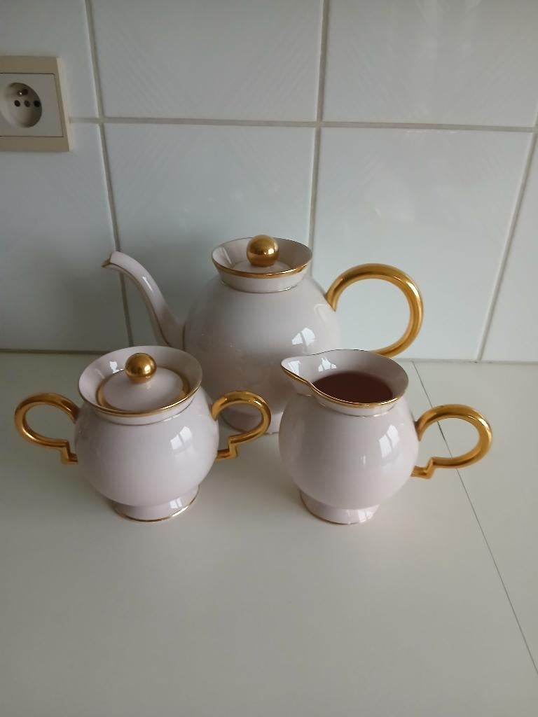 koffie- of theeset, Ophalen
