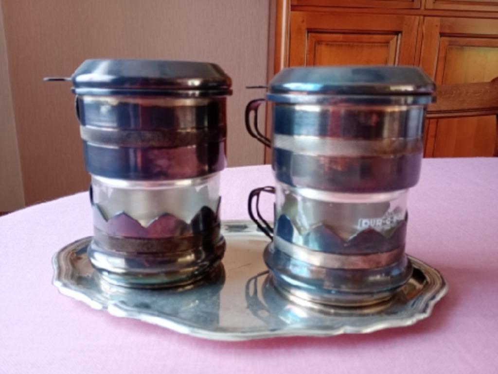 Tasses de café avec filtre en métal argenté, Comme neuf, Enlèvement, Autres matériaux, Autres styles