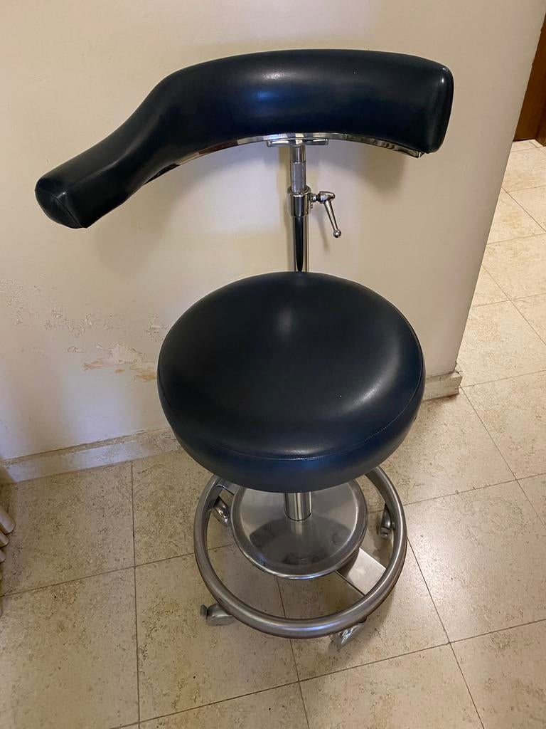 Stoeltje voor kapper/ tandarts / nagelstyliste etc, Huis en Inrichting, Ophalen