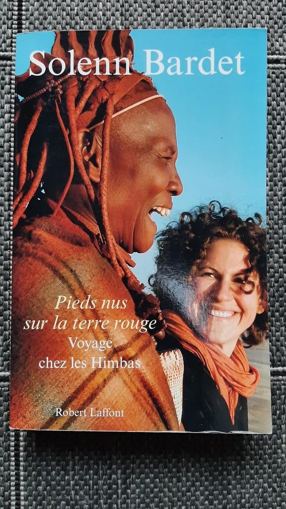 Pieds nus sur la terre rouge - Voyage chez les Himbas, Ophalen of Verzenden, Zo goed als nieuw