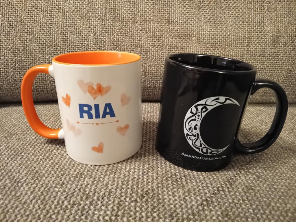 2 mokken, Huis en Inrichting, Ophalen of Verzenden, Zo goed als nieuw, Kop(pen) en/of Schotel(s)