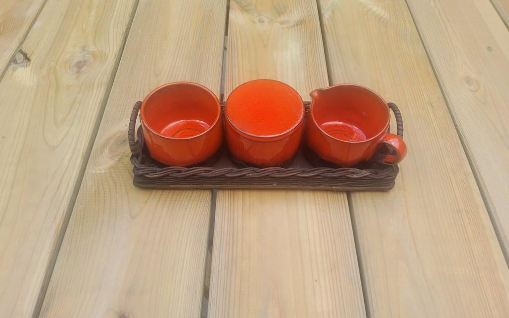 Antieke suikerpotjes en melkkannetje, Ophalen