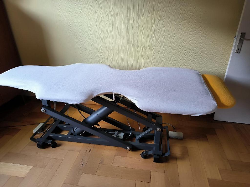 Table de kiné ou de massage électrique, Sport en Fitness, Massageproducten, Ophalen, Gebruikt, Massagetafel