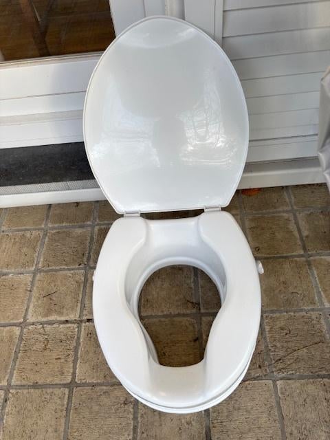 Toilet verhoog Savanah, Enlèvement, Comme neuf