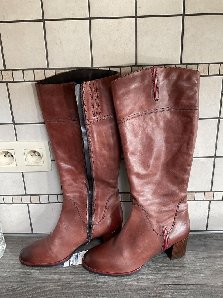 Nieuwe lederen dameslaarzen maat 41, Kleding | Dames, Hoge laarzen, Bruin, Nieuw, Ophalen of Verzenden