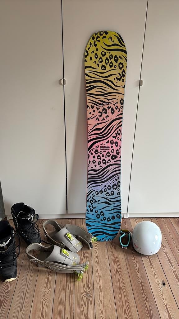 Set snowboard Bataleon, Sport en Fitness, Snowboarden, Ophalen, Zo goed als nieuw, Schoenen