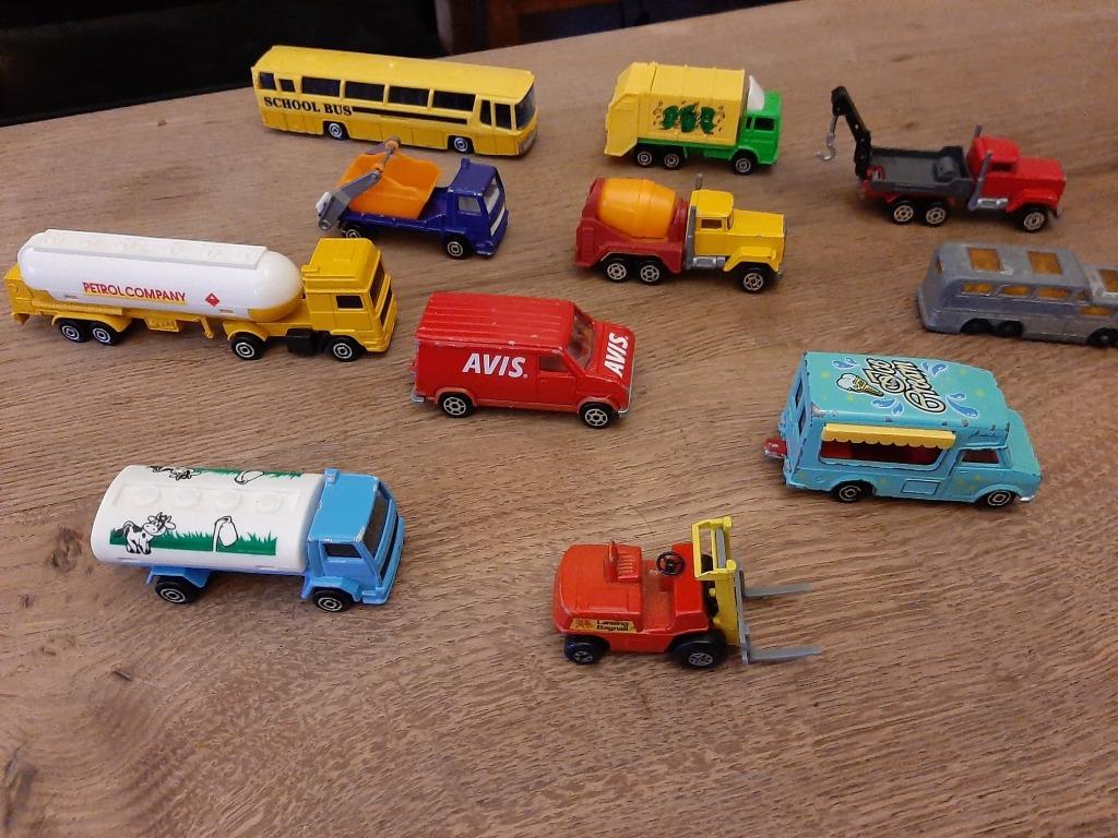 Lot de 11 pièces  "Véhicules de service miniatures ", Enlèvement ou Envoi, Camion