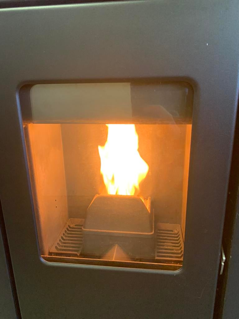 Zelfreinigende pelletkachel 7 kW, Huis en Inrichting, Kachels, Gebruikt, Vrijstaand, Pelletkachel, Overige brandstoffen, Ophalen