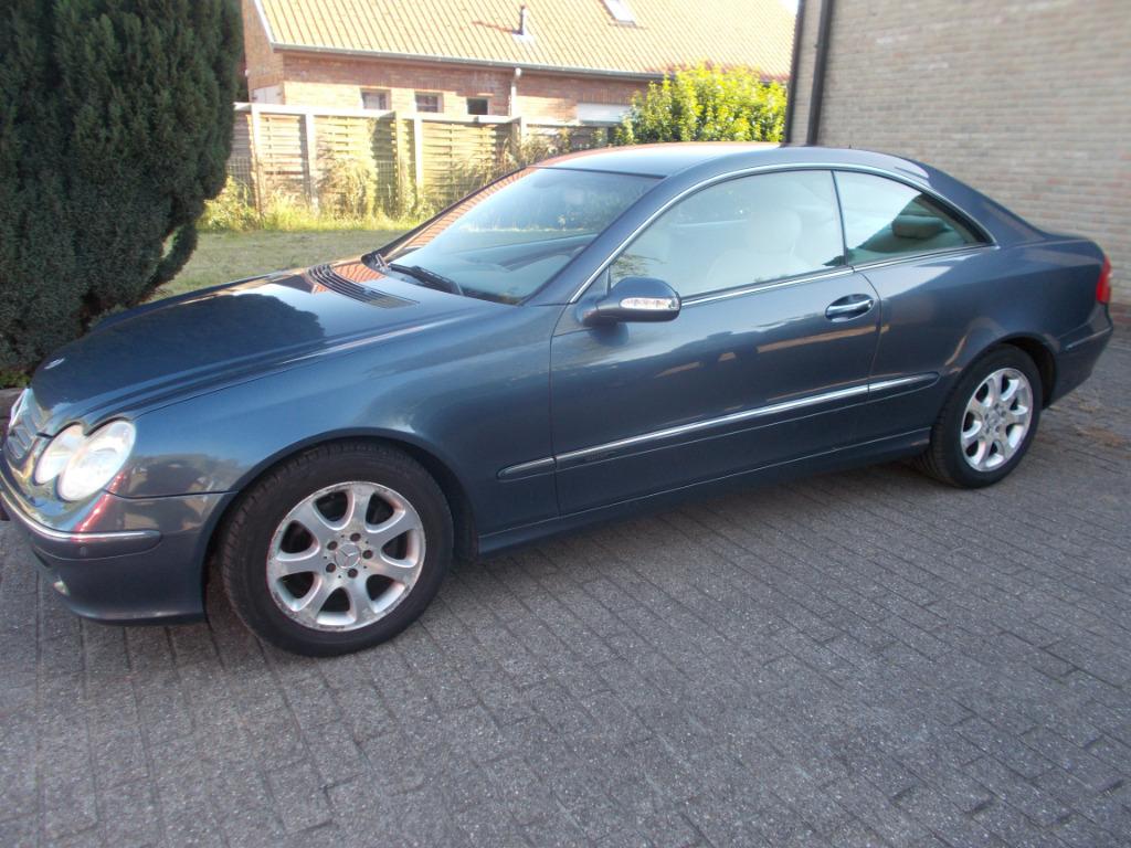 Mercedes CLK 200, Auto's, Mercedes-Benz, Beige, 4 cilinders, Blauw, 1796 cc