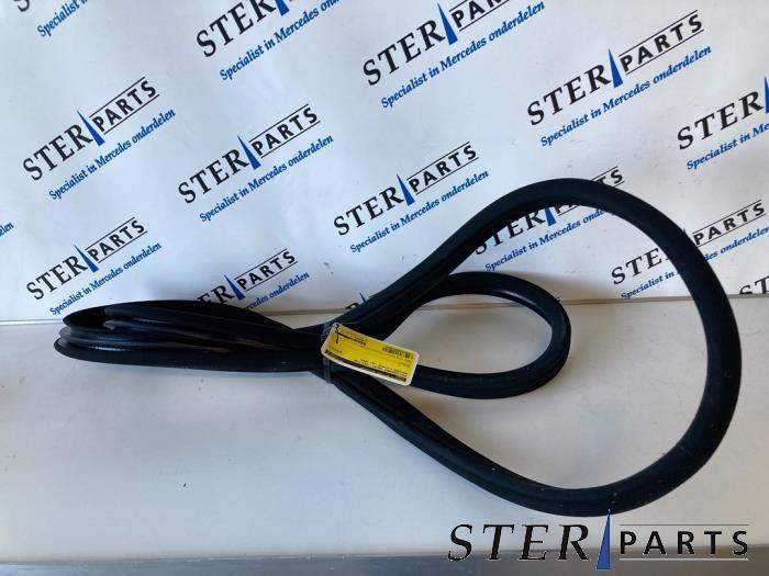 Portierrubber 4Deurs links-voor van een Mercedes C-Klasse, Auto-onderdelen, Carrosserie, Gebruikt, -, Ophalen of Verzenden, -