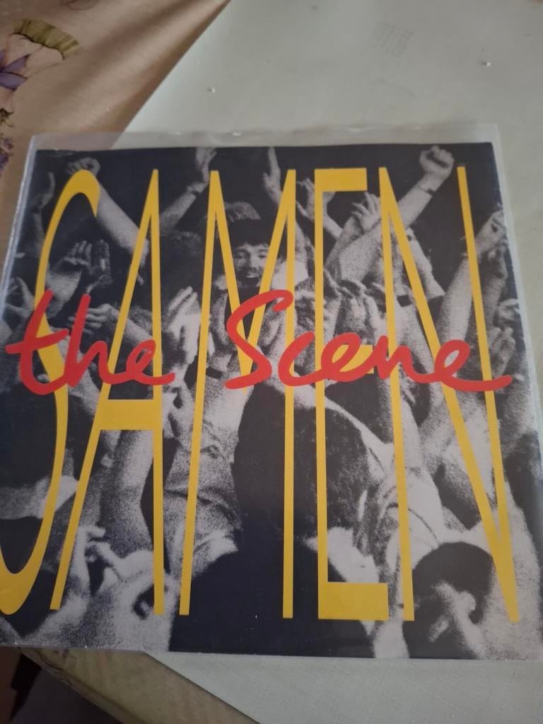 The scene, Enlèvement ou Envoi, Comme neuf