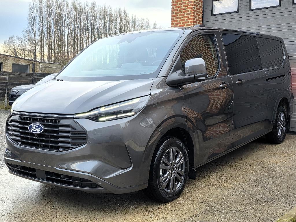Ford Transit Custom PHEV 227 PK - Dub Cab 6ZIT - NIEUW 0KM, Auto's, Bestelwagens en Lichte vracht, Stof, Bedrijf, 6 zetels, Hybride Elektrisch/Benzine