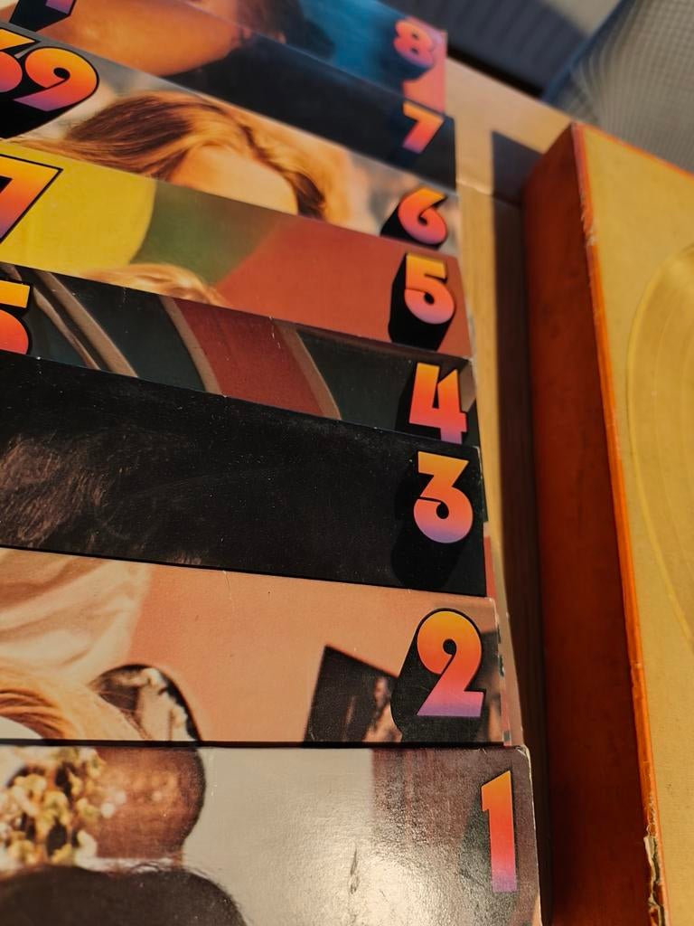 Golden Hit Parade (jusqu'en 1973). 8 albums, Enlèvement ou Envoi