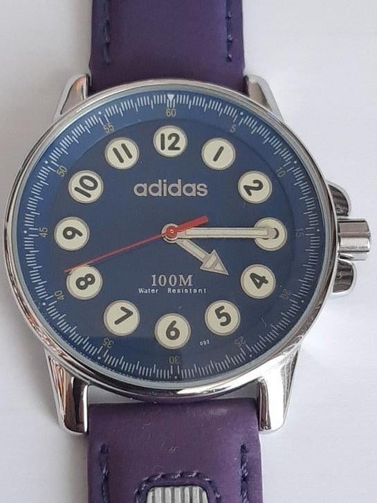 Nieuw, elegant ADIDAS 38 mm kwartshorloge, Sport en Fitness, Ophalen of Verzenden, Zo goed als nieuw