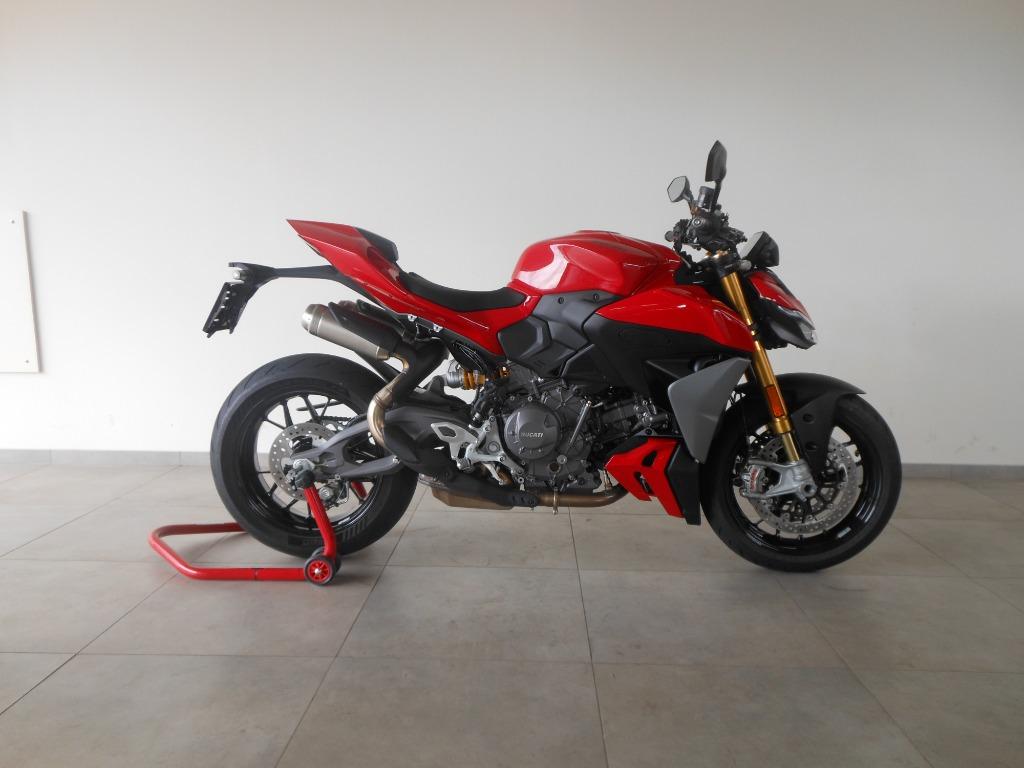 Ducati Streetfighter V2 S, Permis Moto A, Entreprise, Plus de 35 kW, 2 cylindres