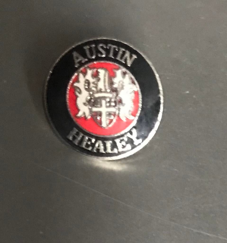 Austin Healey rever of pet pin oldtimer, Verzamelen, Speldjes, Pins en Buttons, Zo goed als nieuw, Verzenden