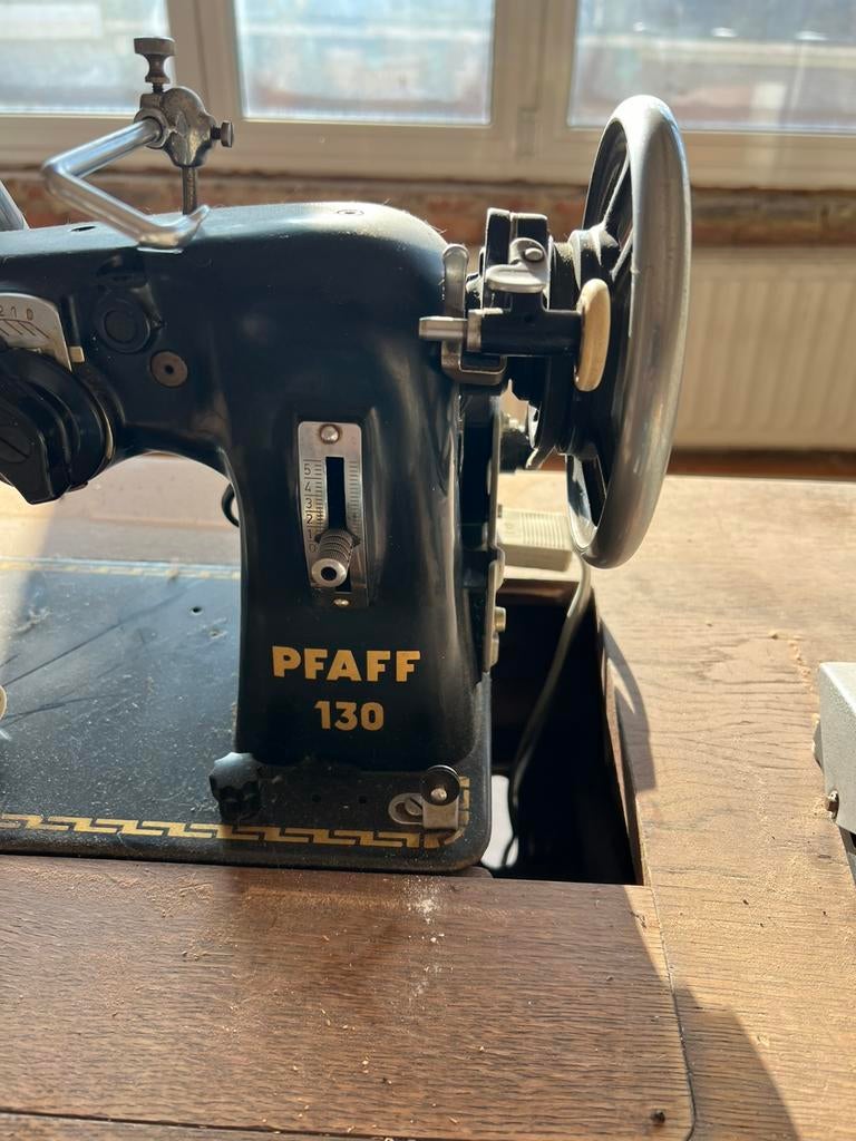 Naaimachine Pfaff 130 (elektrisch), Enlèvement