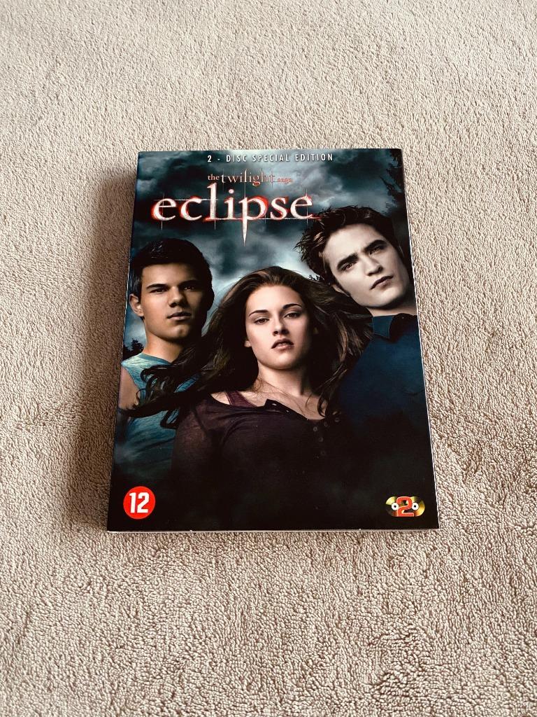 Éclipse, Tous les âges, Enlèvement ou Envoi, Comme neuf, Fantasy