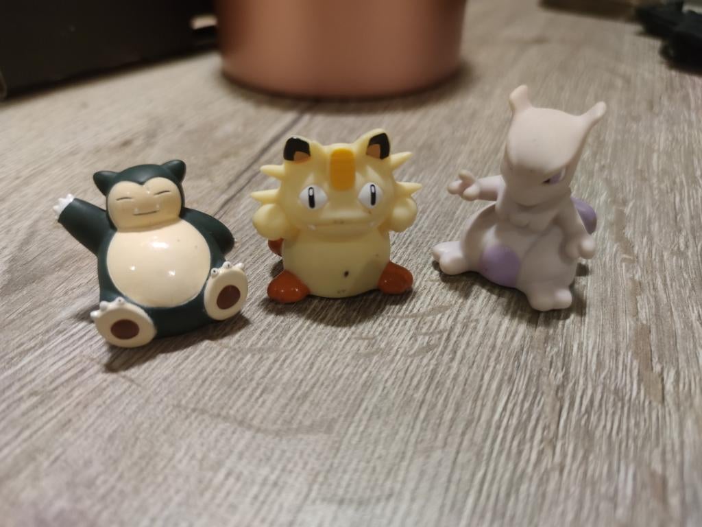 Pokémon-verzamelaarfiguren uit 1999 op bal, Ophalen of Verzenden, Gebruikt