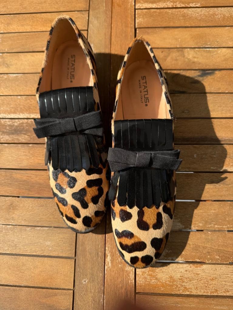 Chique luipaard loafers van STATUS – maat 41, bijna nieuw, Kleding | Dames, Schoenen, Overige kleuren, Status, Instappers, Ophalen of Verzenden