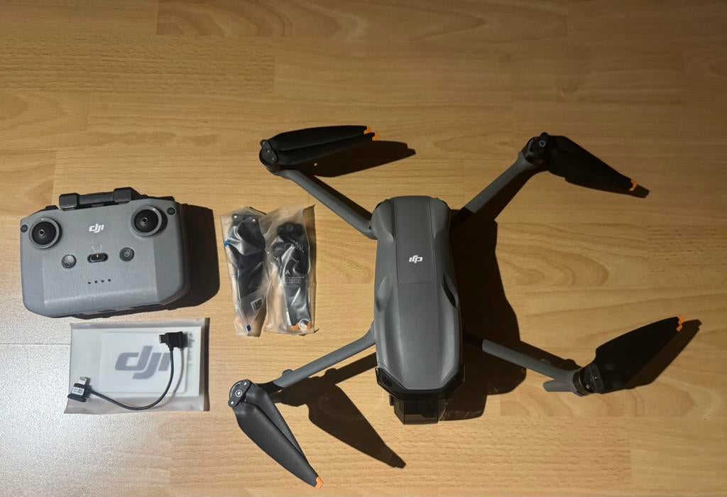 DJI Air 3S rc n3, TV, Hi-fi & Vidéo, Drones, Enlèvement ou Envoi, Comme neuf