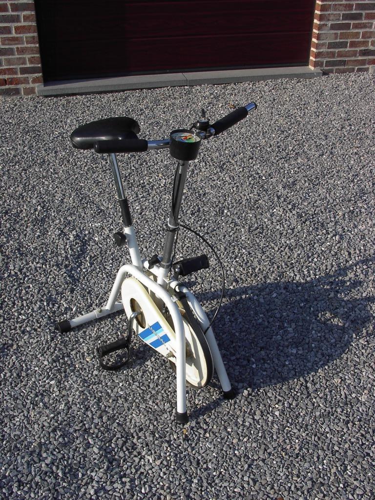 HOMETRAINER, Sport en Fitness, Ophalen, Gebruikt, Metaal, Benen