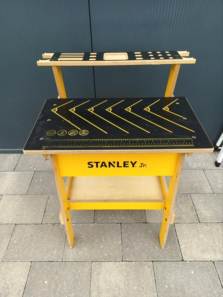 Stanley Kinderwerkbank, Ophalen