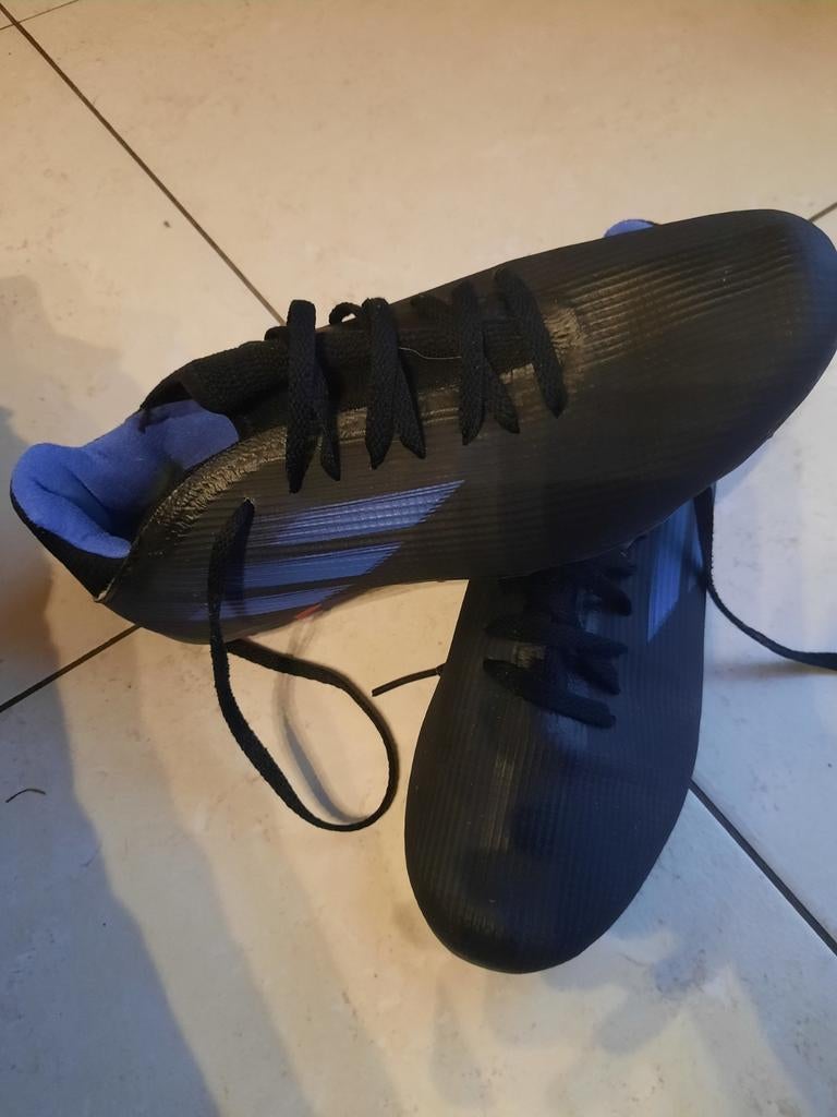 Chaussures de football Adidas taille 38 2/3, Enlèvement ou Envoi, Comme neuf
