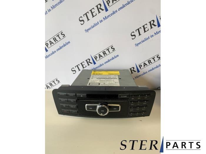 Radio CD Speler van een Mercedes B-Klasse, Gebruikt, -, Mercedes-Benz, Ophalen of Verzenden
