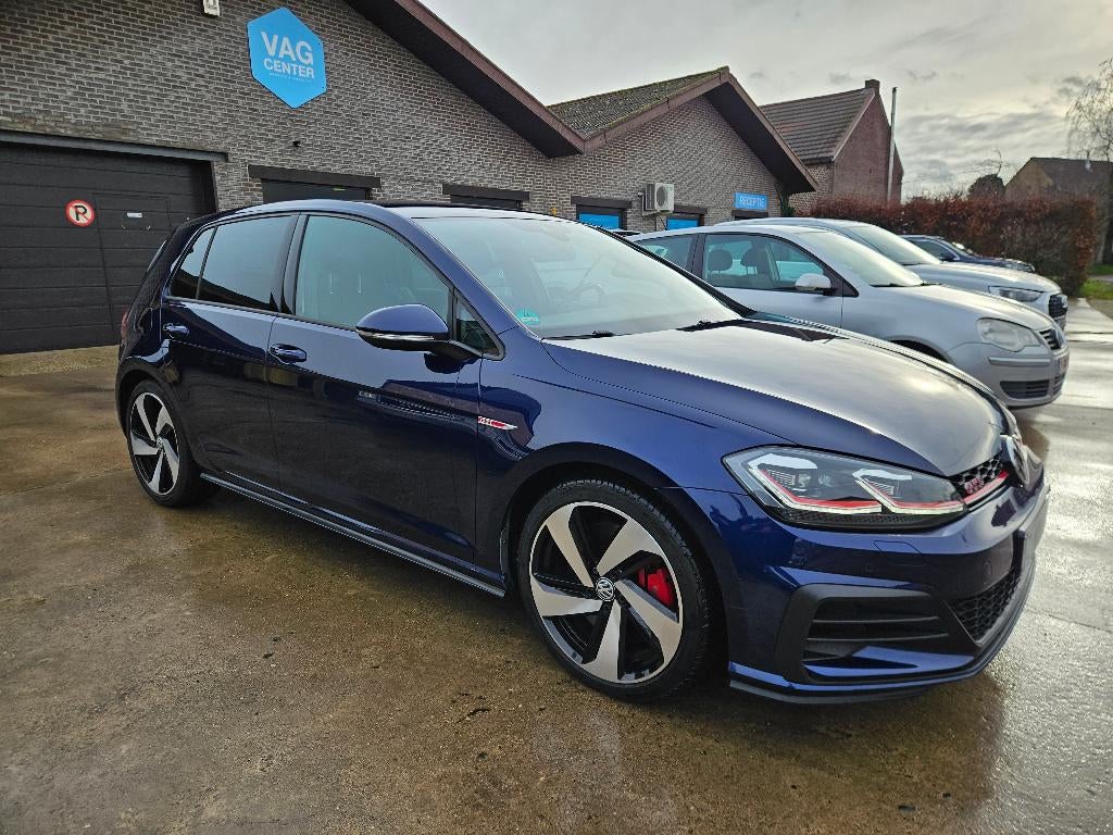 Volkswagen Golf 7.5 GTI Performance, Auto's, Euro 6, 4 cilinders, Blauw, Bedrijf