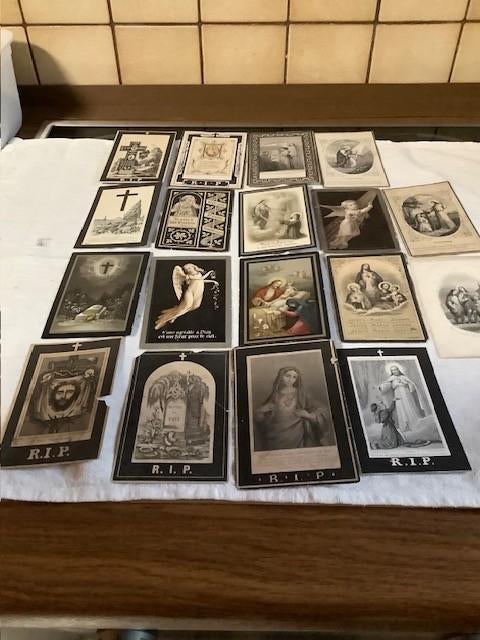 lot 18 oude doodsprentjes jaren 1800 - 1900, Verzamelen, Bidprentjes en Rouwkaarten, Ophalen of Verzenden, Bidprentje