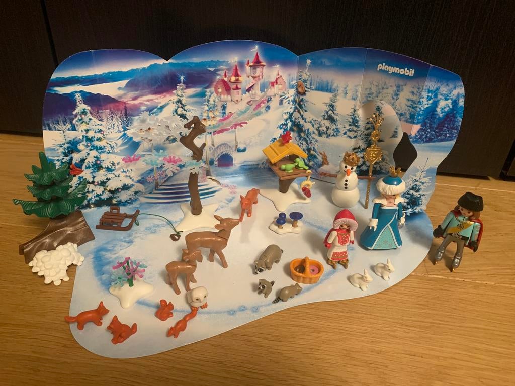 Playmobil adventskalender Koninklijk schaatsfeest 9008, Kinderen en Baby's, Ophalen of Verzenden, Zo goed als nieuw