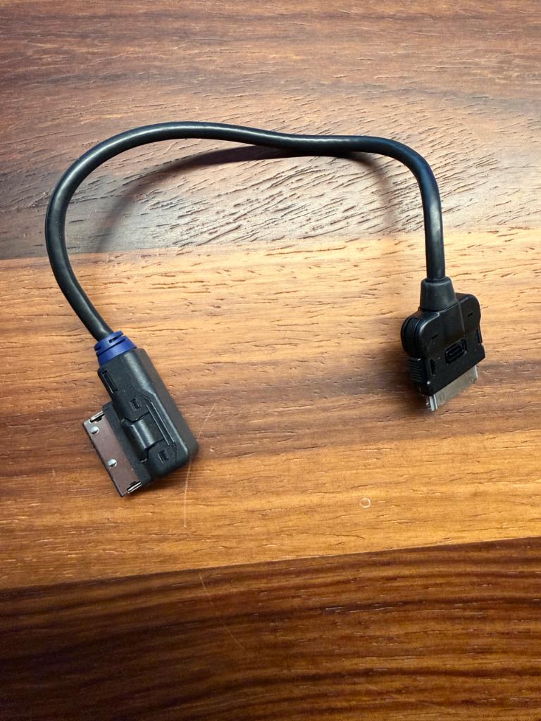 Audi IC40219 RO-4036 4F0051510K Cable voor iPod (30 pins), Ophalen of Verzenden, Zo goed als nieuw, Classic