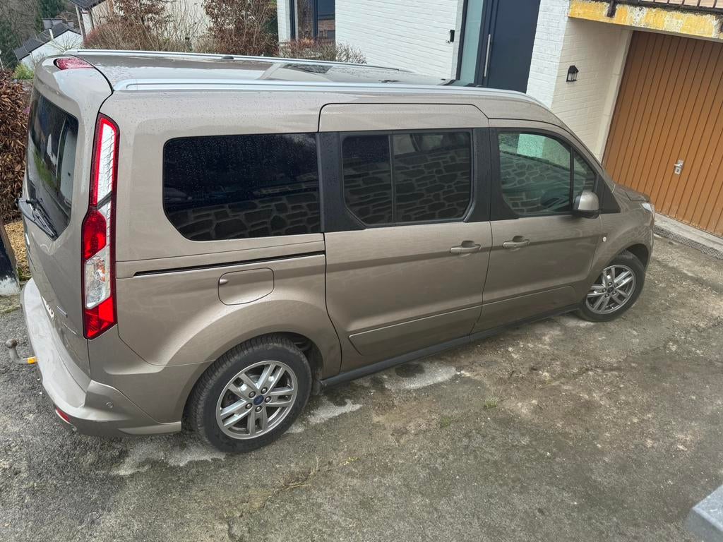 Grand Ford Tourneo Titanium 7 places diesel 2019, Autos, Ford, 6 portes, Euro 6, 7 places, Boîte manuelle