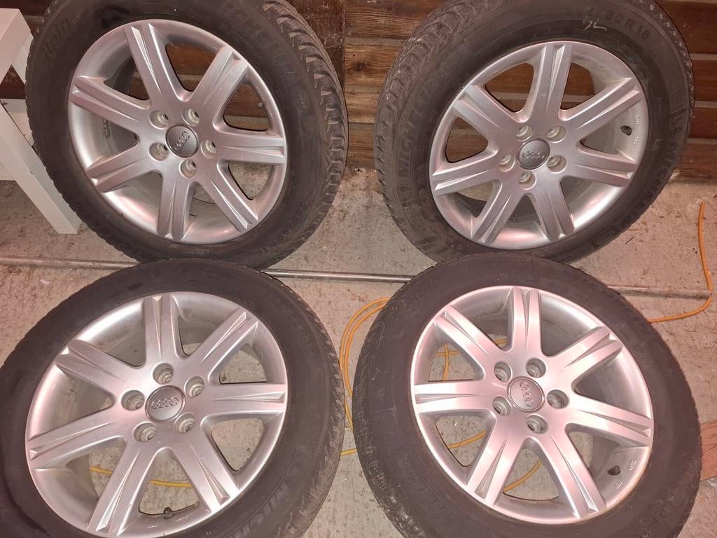 Jantes en aluminium avec pneus d'hiver. VW, AUDI, SKODA, SEA, Autos : Pièces & Accessoires, Pneus & Jantes, Enlèvement, Pneus hiver