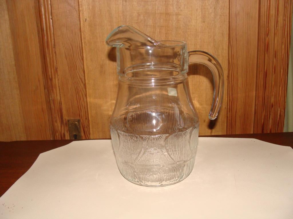 ancienne carafe cristal avec poignée, marque Luminarc,, Enlèvement ou Envoi