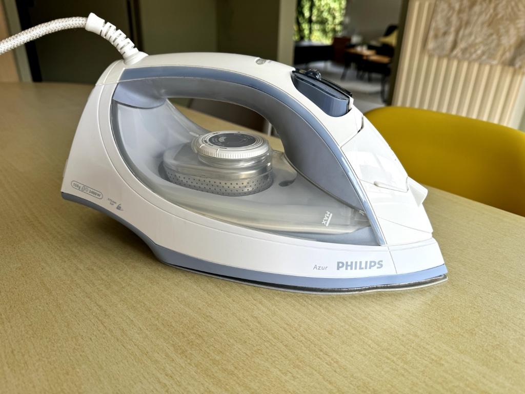 philips azur stoomstrijkijzer, Elektronische apparatuur, Strijkijzers en Strijkplanken, Ophalen of Verzenden, Gebruikt, Strijkijzer met snoer