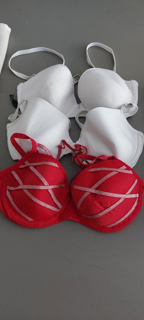 BH's merk Sapph, Enlèvement ou Envoi, Soutien-gorge