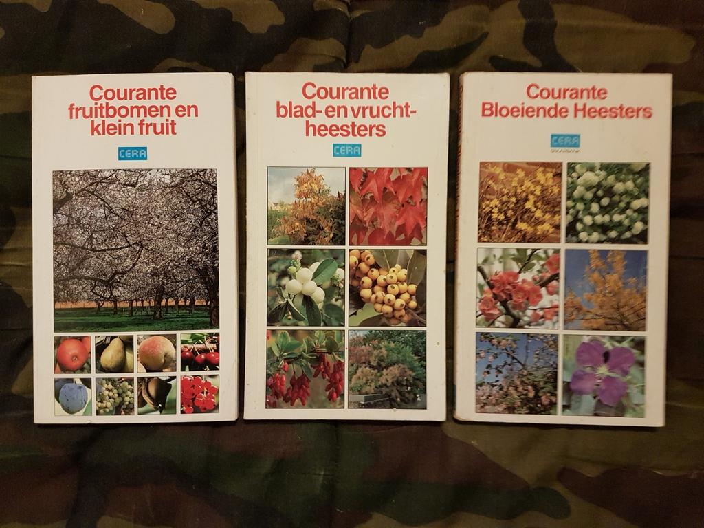 Courante planten boekjes cera bank lot, Ophalen of Verzenden, Zo goed als nieuw