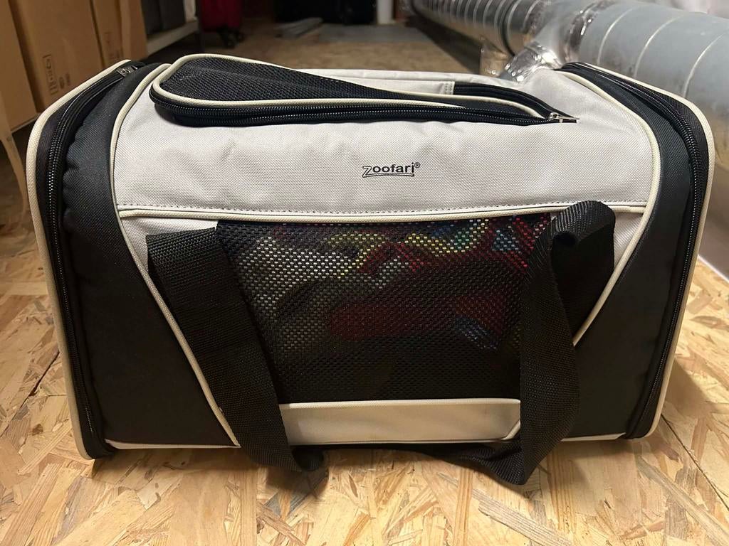 Reis box voor hond of kat, Ophalen, Zo goed als nieuw
